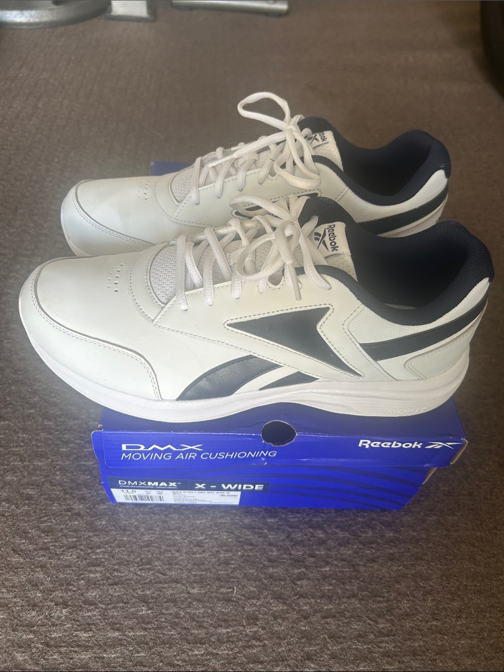 Reebok Men’s White and Navy Low-Top Athletic Sneakers